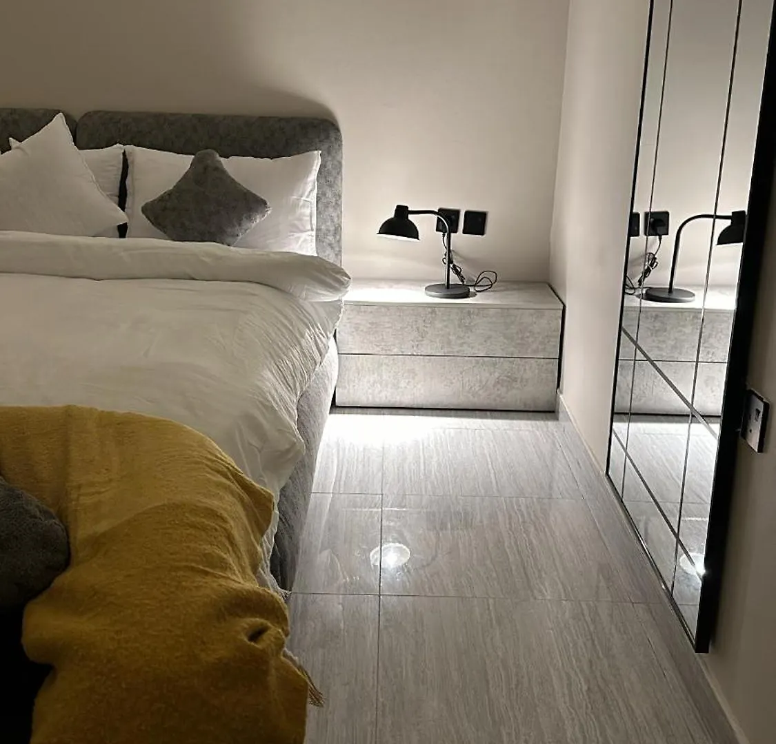 Luxury Home Riyadh 0*,